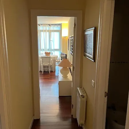 Precioso Piso Con Piscina En El Centro De Appartamento Comillas